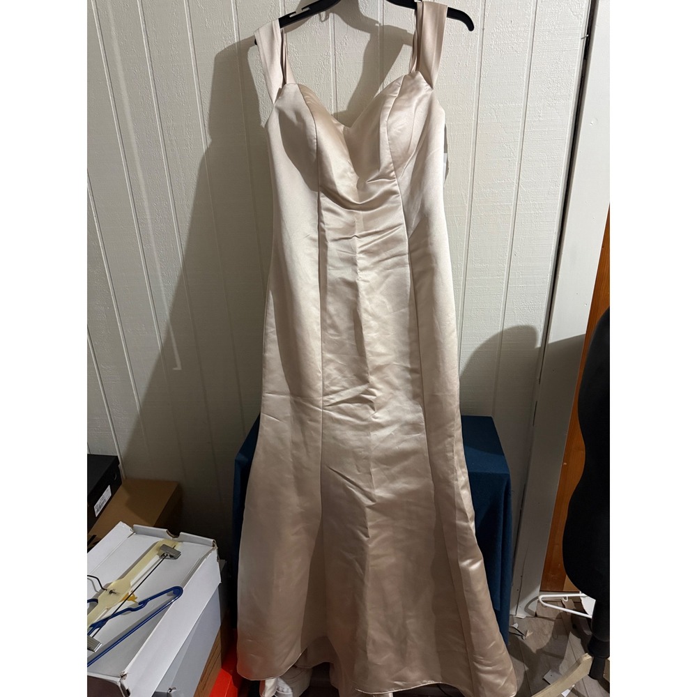 Bill Levkoff Champagne Satin Sweetheart Mermaid Formal Gown Dress Size 8 NWT